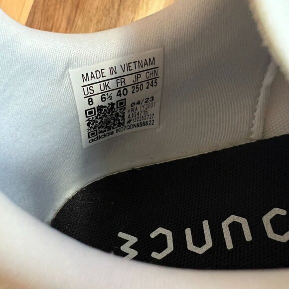 Adidas Womens Swift Run23 Running Athletic Shoe Sz 8 White IG4715 - Picture 11 of 11